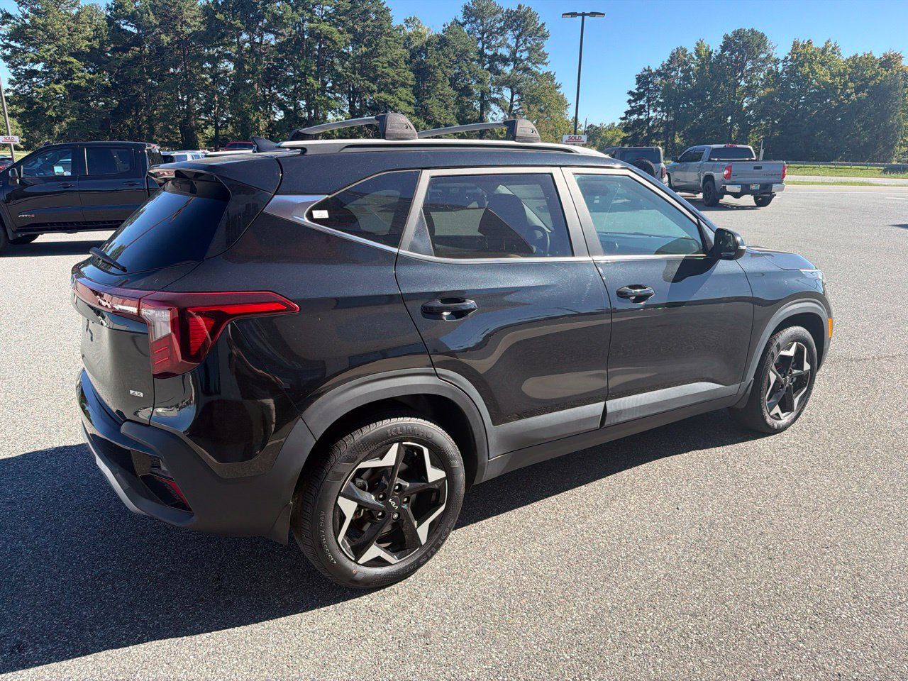 Used 2024 Kia Seltos EX AWD/4WD image 10