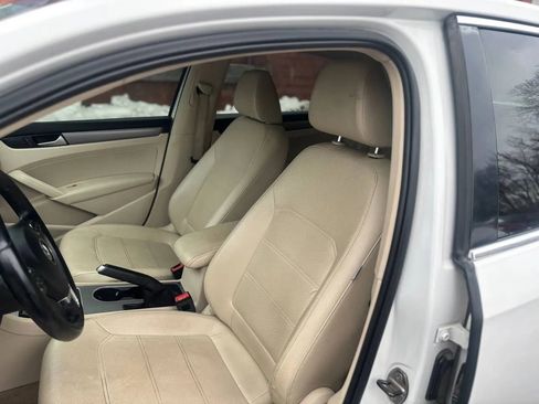 Used 2014 Volkswagen Passat TDI SE image 11