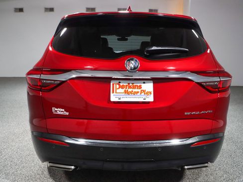 Used 2019 Buick Enclave Essence image 8