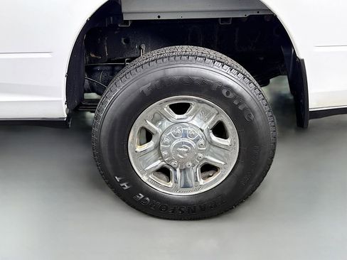 Used 2022 RAM 3500 Big Horn image 35