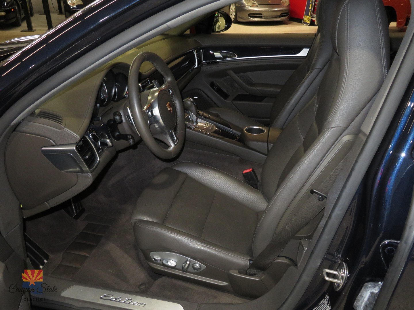 Used 2016 Porsche Panamera AWD/4WD image 3