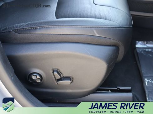 Used 2021 Jeep Cherokee Latitude Lux w/ Mopar Interior Package AWD/4WD image 10