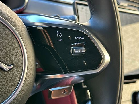 Used 2025 Jaguar F-PACE R-Dynamic S image 29