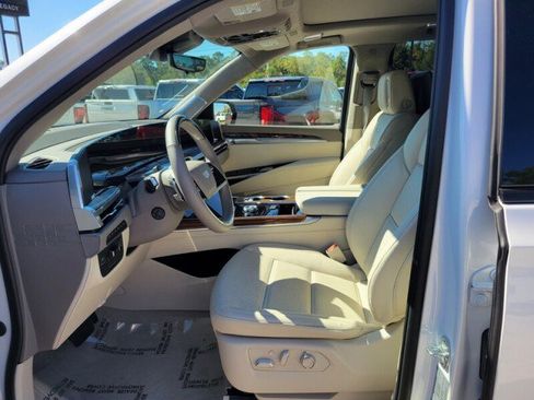 Used 2025 Cadillac Escalade Sport Platinum image 12