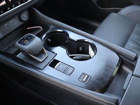 Used 2024 Nissan Rogue Platinum w/ Platinum Premium Package FWD image 25