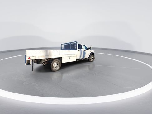 Used 2021 RAM 4500 Tradesman w/ Chrome Appearance Group RWD image 8