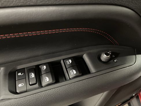 Used 2024 Jeep Compass Trailhawk image 8