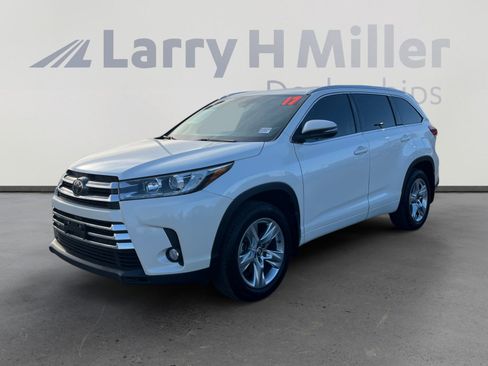 Used 2017 Toyota Highlander Limited w/ Carpet Mat Package image 1