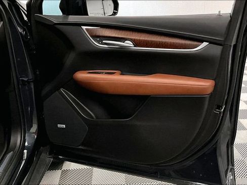 Used 2022 Cadillac XT5 Sportv w/ Technology Package image 22