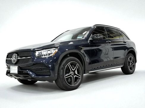 Used 2022 Mercedes-Benz GLC 300 4MATIC w/ AMG Line image 3
