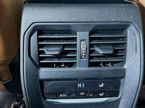 Used 2021 BMW 330i Sedan w/ Convenience Package image 26