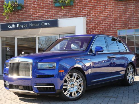 Used 2023 Rolls-Royce Cullinan image 1