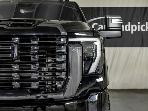 Used 2024 GMC Sierra 3500 Denali Ultimate image 42