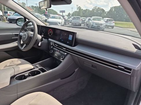 Used 2025 Hyundai Sonata SEL FWD image 35