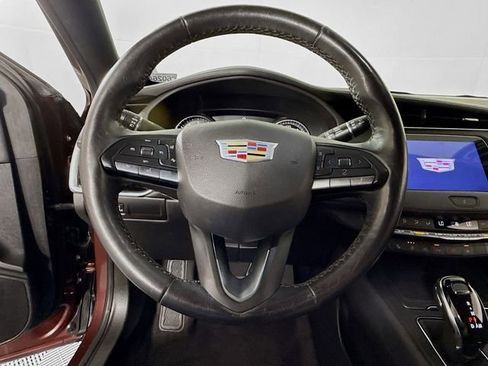 Used 2022 Cadillac XT4 Premium Luxury w/ LPO, Radiant Package image 11