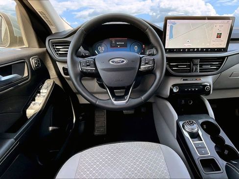 Used 2023 Ford Escape Active w/ Tech Pack #2 FWD image 10