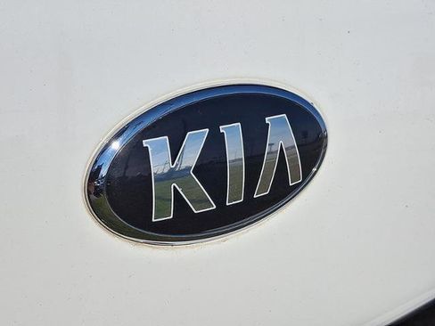 Used 2017 Kia Soul + w/ Designer's Package image 29