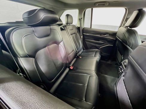 Used 2022 Jeep Grand Cherokee Limited image 27