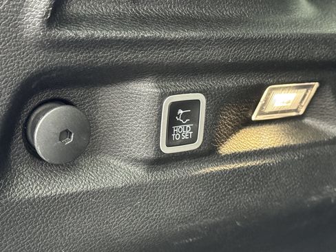 Used 2022 Jeep Grand Cherokee L Limited image 39