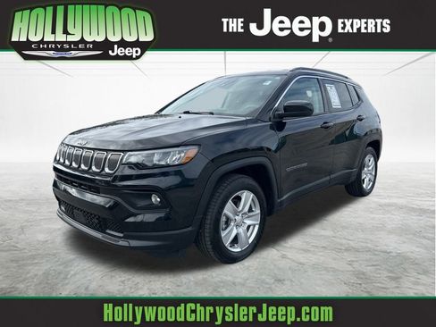 Certified 2022 Jeep Compass Latitude image 1