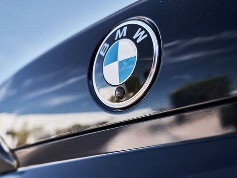 Used 2025 BMW 760i xDrive w/ Executive Package AWD/4WD image 13