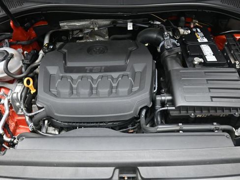 Used 2019 Volkswagen Tiguan SE FWD image 32
