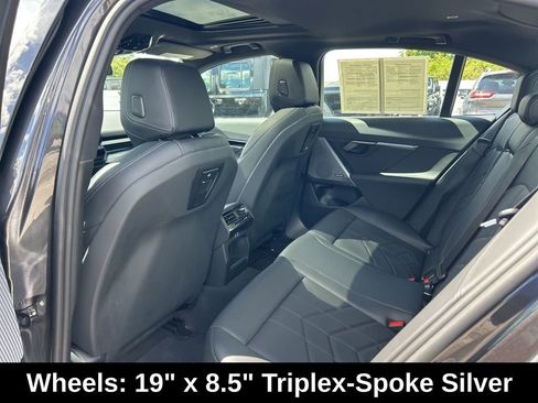 Used 2025 BMW 530i 530i image 33