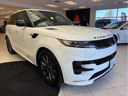 Used 2024 Land Rover Range Rover Sport Dynamic SE AWD/4WD image 3