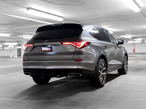 Used 2024 Acura MDX SH-AWD w/ Technology Package image 6