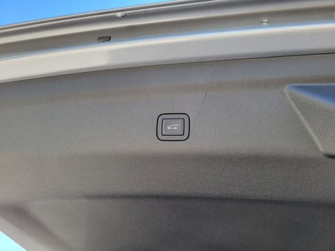 New 2026 GMC Yukon Denali w/ Denali Reserve Package RWD image 8