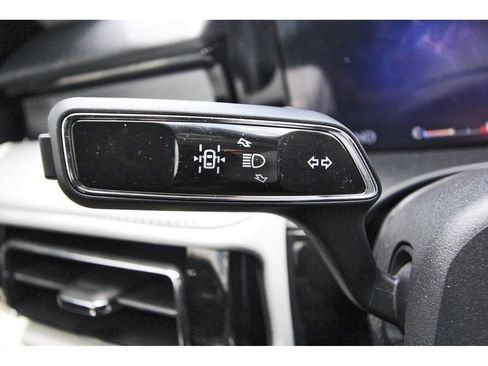 Used 2025 Lincoln Aviator 2WD image 17