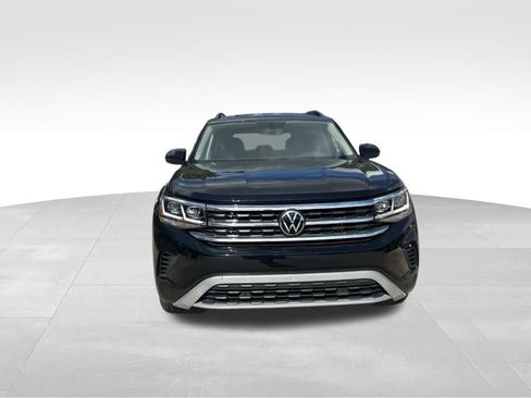 Certified 2023 Volkswagen Atlas SE w/ Black Wheel Package image 8