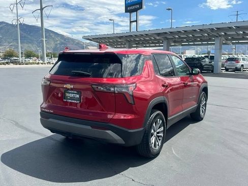 Used 2026 Chevrolet Equinox LT AWD/4WD image 6