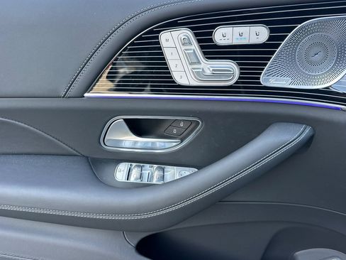 New 2026 Mercedes-Benz Maybach GLS 600 4MATIC image 13