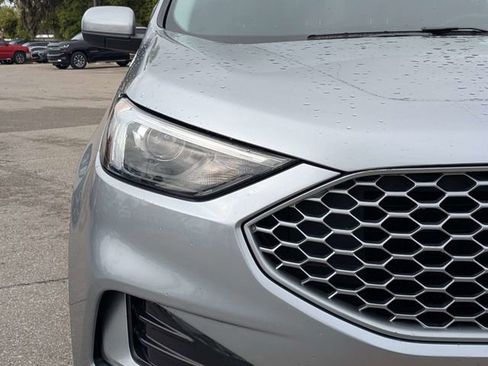 Used 2023 Ford Edge SEL image 9