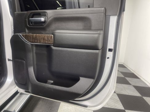 Used 2023 GMC Sierra 3500 Denali image 18