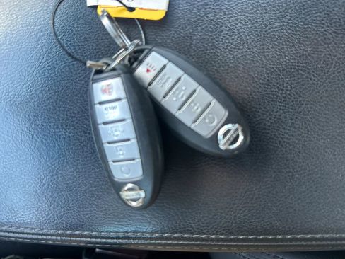 Used 2014 Nissan Altima 3.5 SL FWD image 10