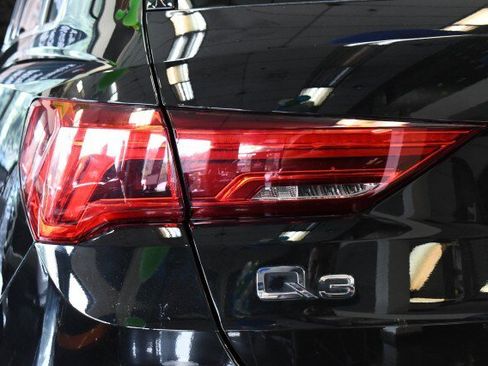 Used 2022 Audi Q3 2.0T Premium Plus w/ Premium Plus Package AWD/4WD image 13