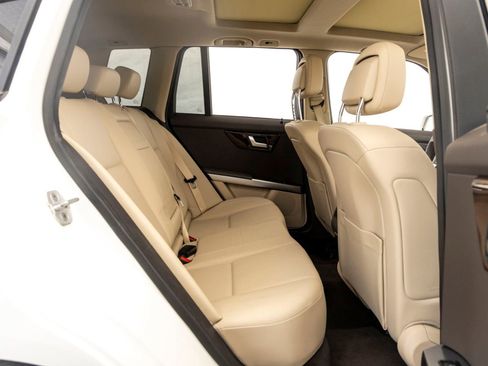 Used 2014 Mercedes-Benz GLK 350 2WD image 24