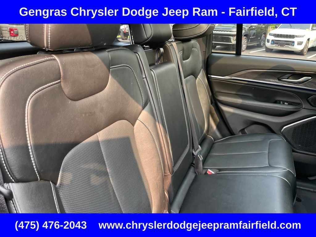 Certified 2023 Jeep Grand Cherokee Overland AWD/4WD image 26