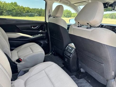 Used 2025 Subaru Ascent Premium AWD/4WD image 18