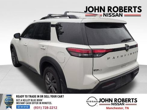 Used 2024 Nissan Pathfinder SV w/ SV Premium Package FWD image 7
