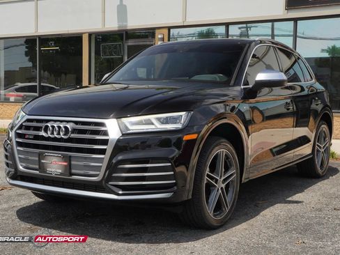 Used 2018 Audi SQ5 Premium Plus w/ Navigation Package AWD/4WD image 3