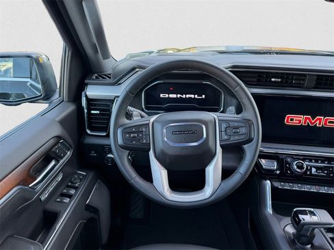 Used 2024 GMC Sierra 1500 Denali w/ Technology Package image 12