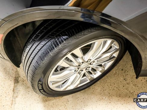 Used 2017 Cadillac XT5 Premium Luxury w/ Advanced Security Package image 11