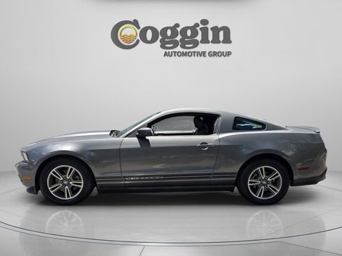Used 2011 Ford Mustang Premium w/ Comfort Pkg RWD image 2