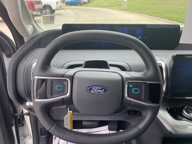 New 2026 Ford Expedition Max Platinum w/ Driver's Package AWD/4WD image 11