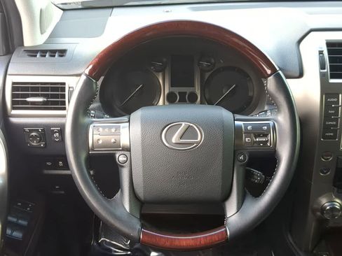 Used 2019 Lexus GX 460 Luxury image 25