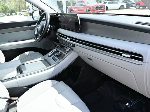 Used 2024 Hyundai Palisade SEL FWD image 31
