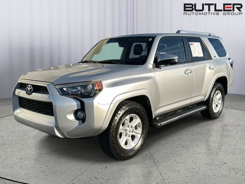 Used 2016 Toyota 4Runner SR5 Premium image 1